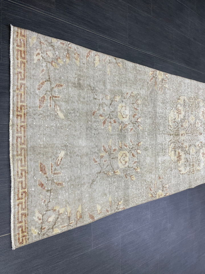 Grey Runner Rug 3' x 9' 7" - No. WR40992