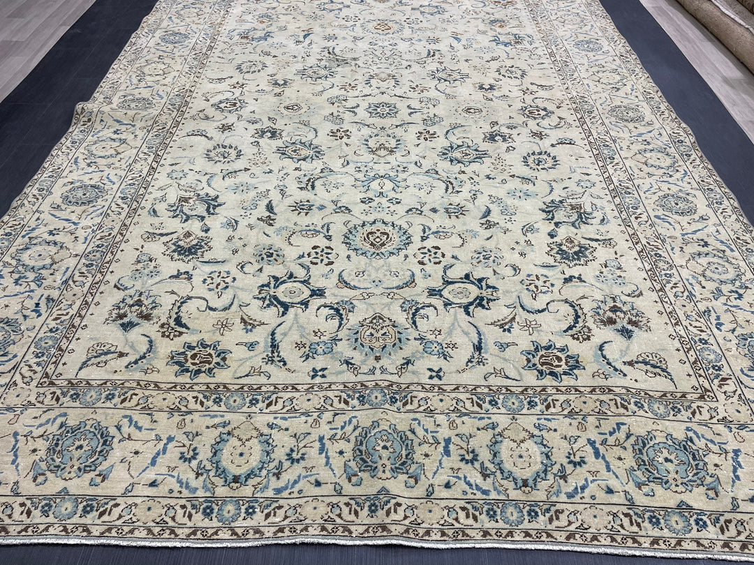 Rust Turkish Oushak Rug 7' 7" x 10' 11" Hand-Knotted detail