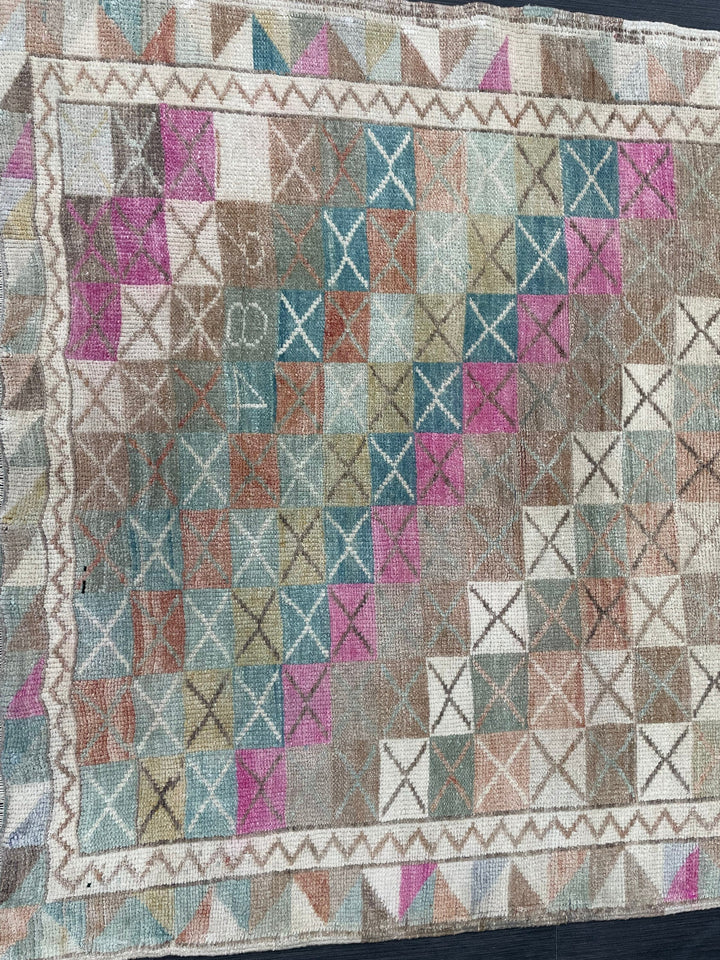 Beige Turkish Runner Rug 3' 9" x 6' 6" Hand-Knotted close-up