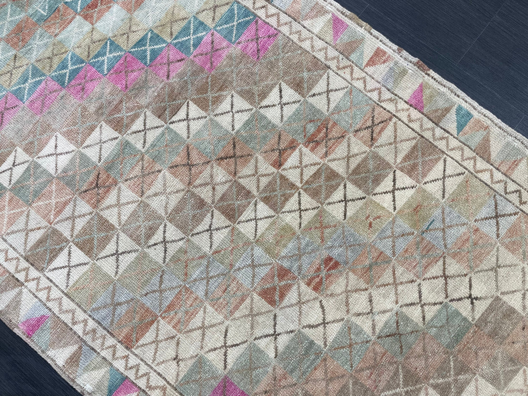 Beige Turkish Runner Rug 3' 9" x 6' 6" Hand-Knotted pattern