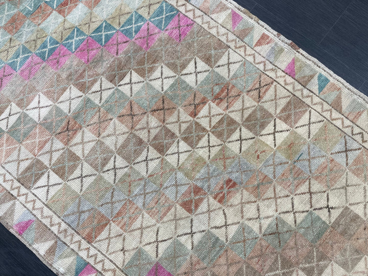 Beige Turkish Runner Rug 3' 9" x 6' 6" Hand-Knotted pattern
