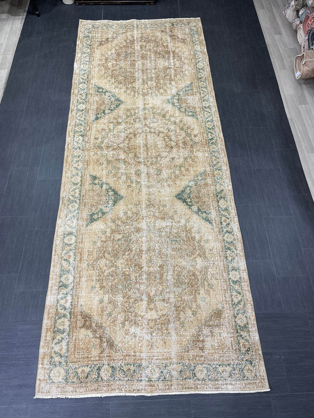 Beige Turkish Runner Rug 4' 10" x 13' 2" Hand-Knotted close-up