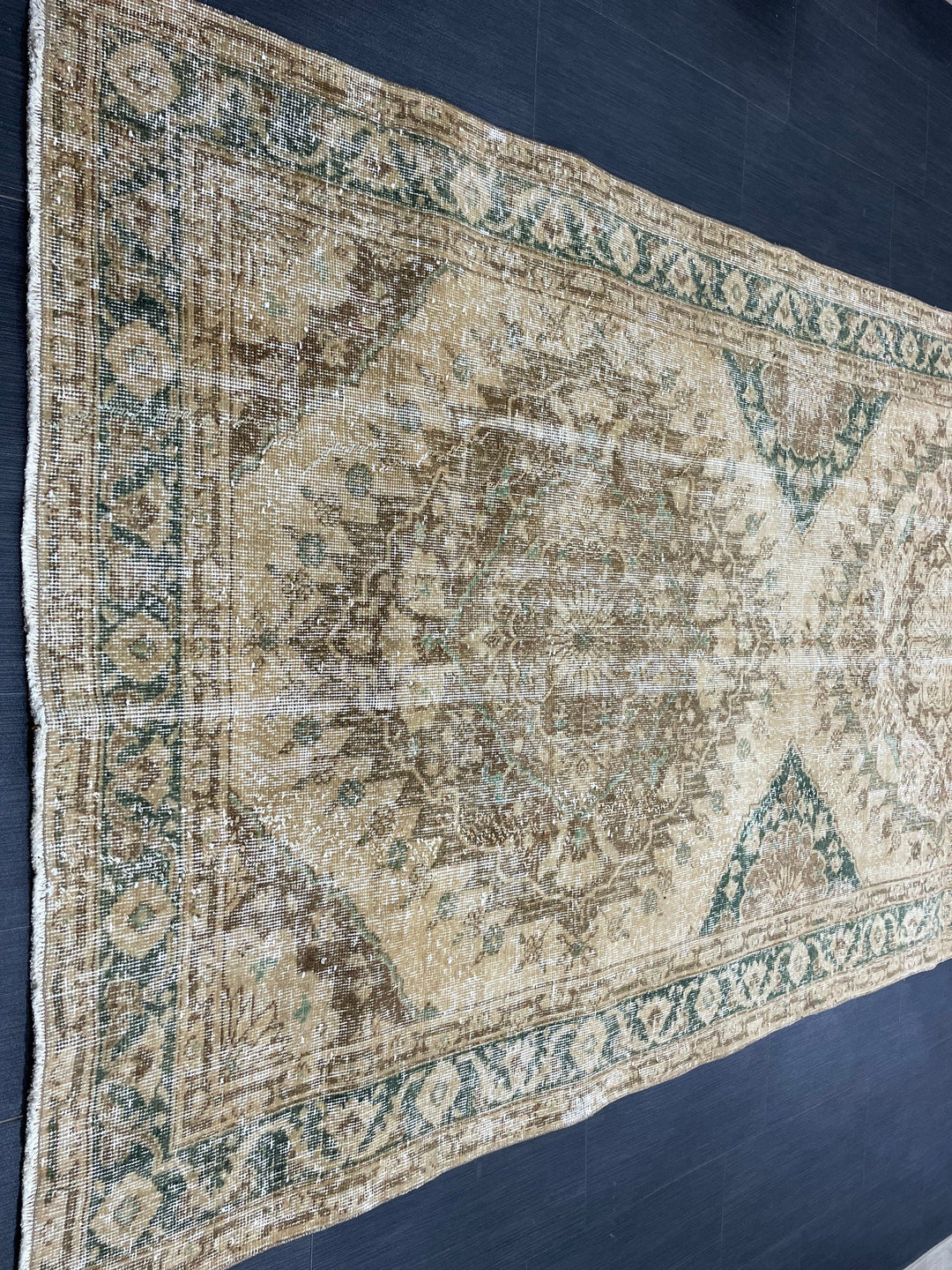 Beige Turkish Runner Rug 4' 10" x 13' 2" Hand-Knotted field