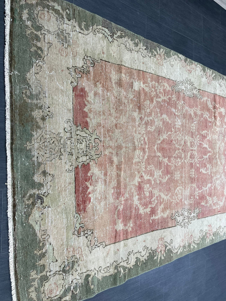 Turkish Oushak Rug 4' 8" x 8' 2" Hand-Knotted texture