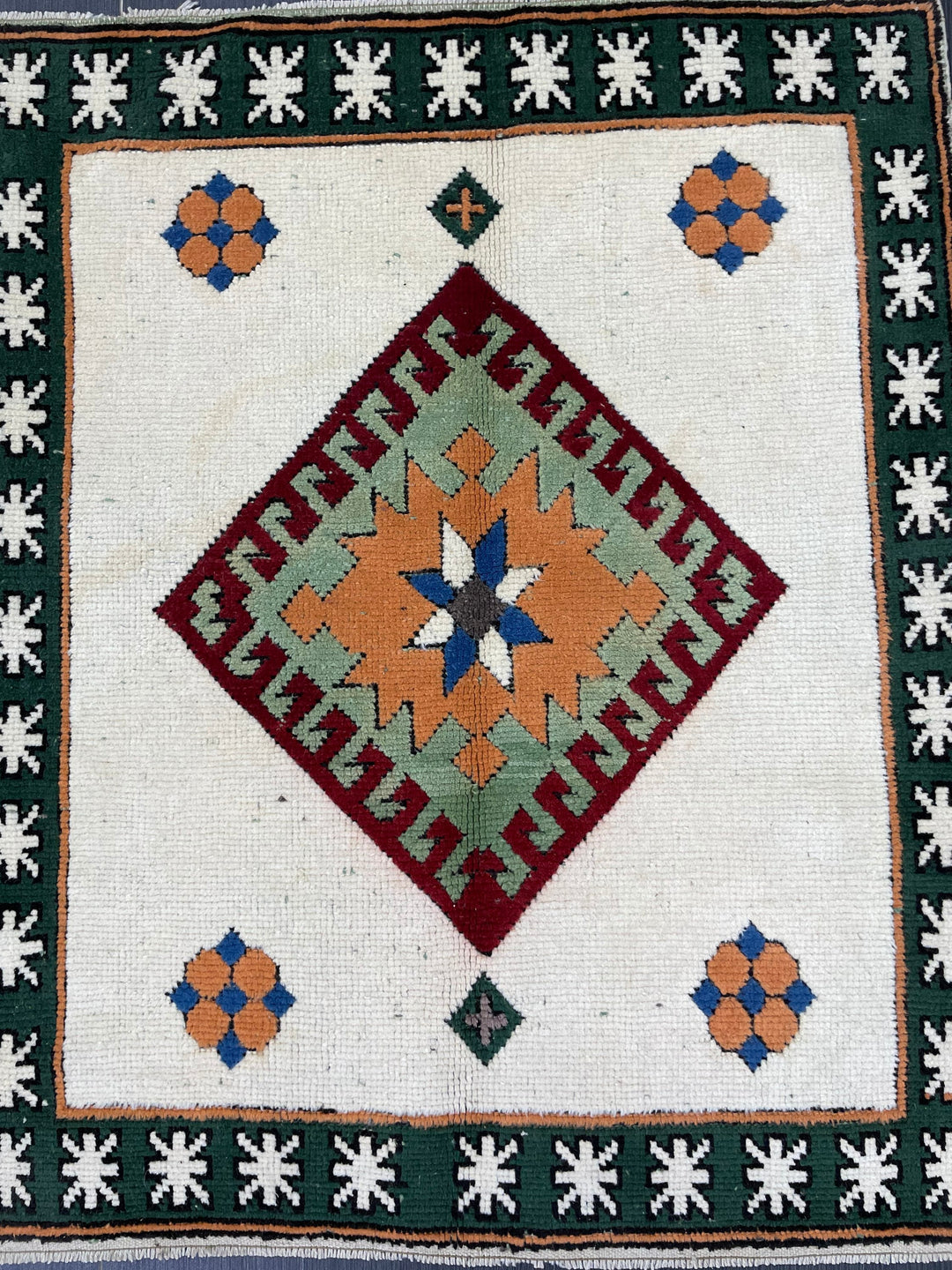 Rust Turkish Oushak Rug 3' 6" x 4' 3" Hand-Knotted detail