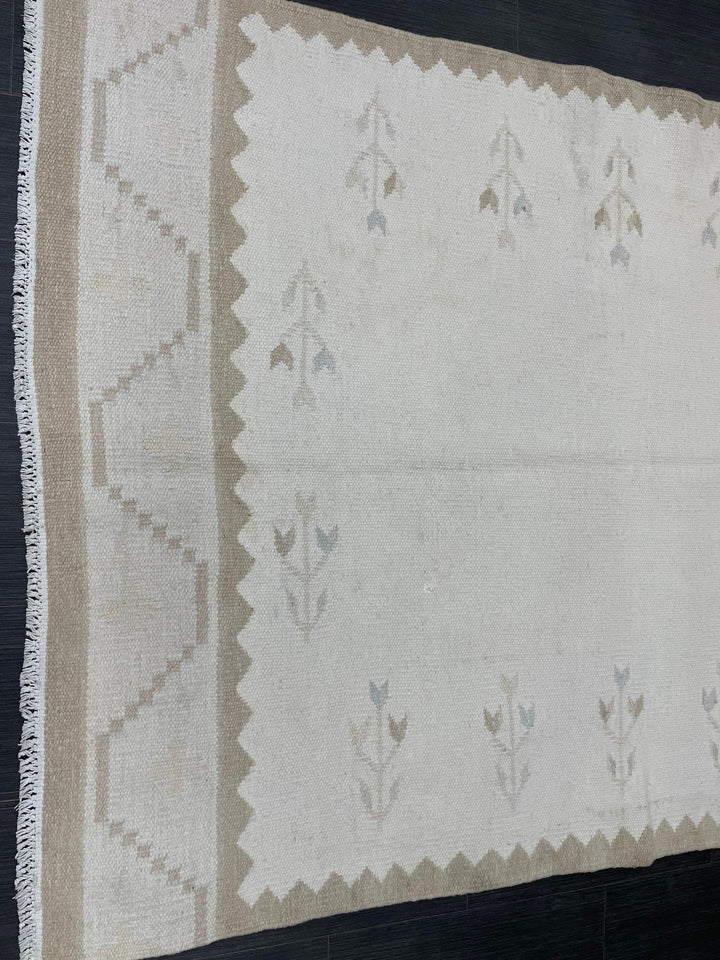 Rust Turkish Runner Rug 4' 6" x 6' 1" Hand-Knotted border
