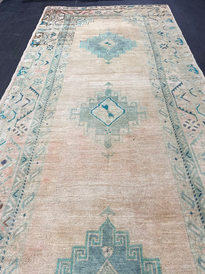 Beige Turkish Runner Rug 4' 8" x 11' 6" Hand-Knotted close-up