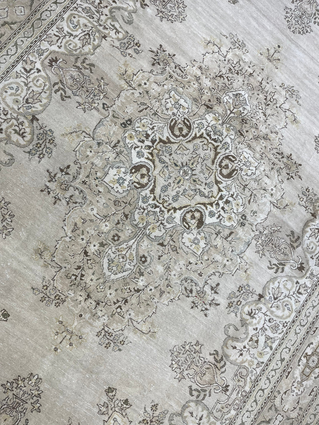 Rust Turkish Runner Rug 6' 8" x 9' 7" Hand-Knotted border