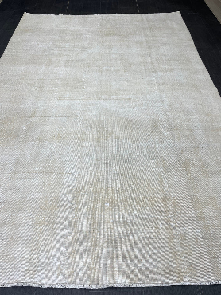 Turkish Runner Rug 6' 8" x 9' 11" Hand-Knotted close-up