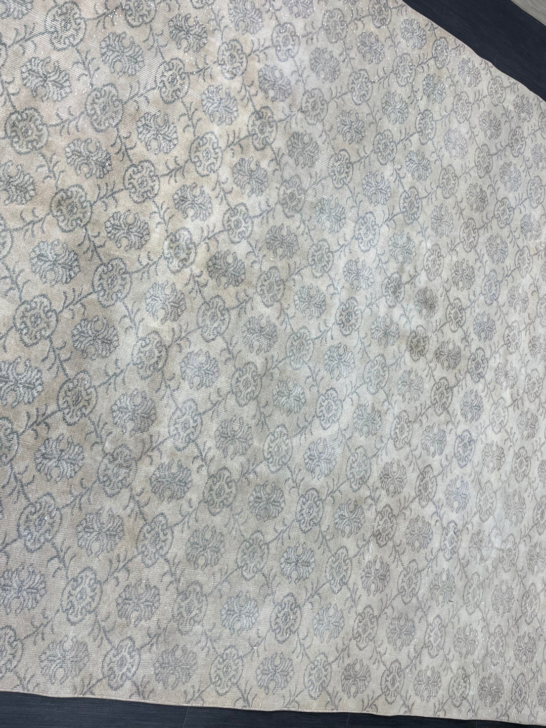Muted Runner Rug 7' 5" x 11' 11" - No. WR99698