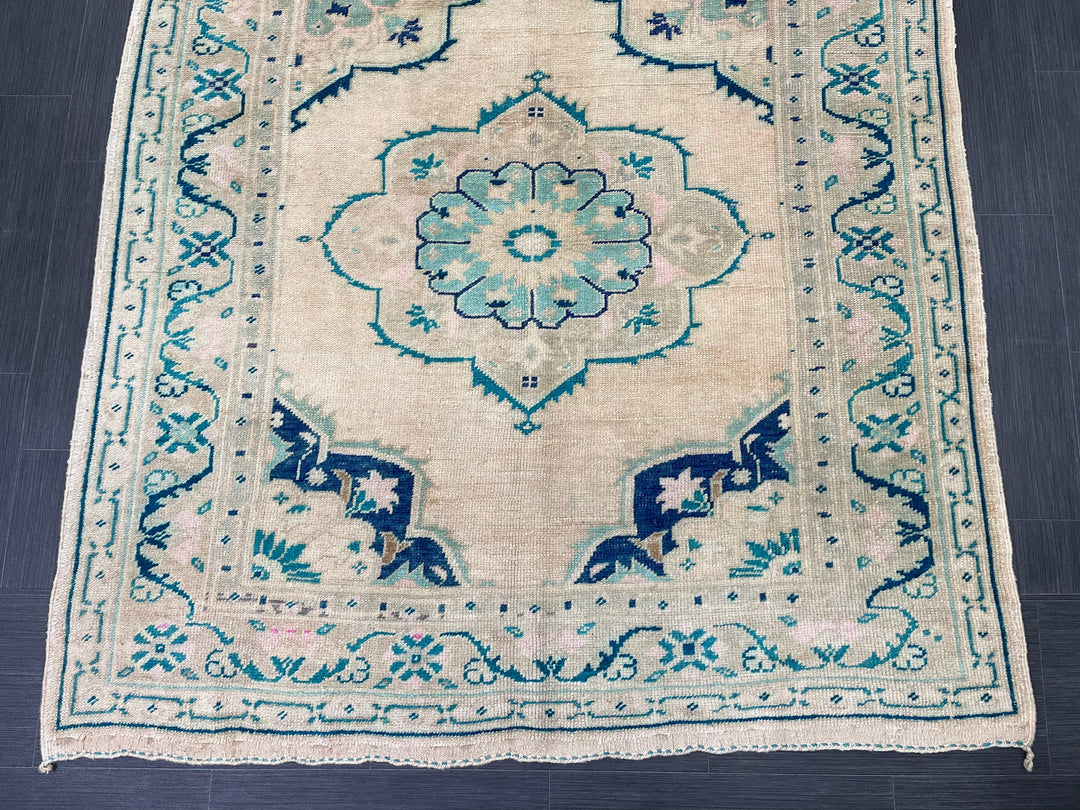 Rust Turkish Runner Rug 4' 8" x 11' 9" Hand-Knotted detail