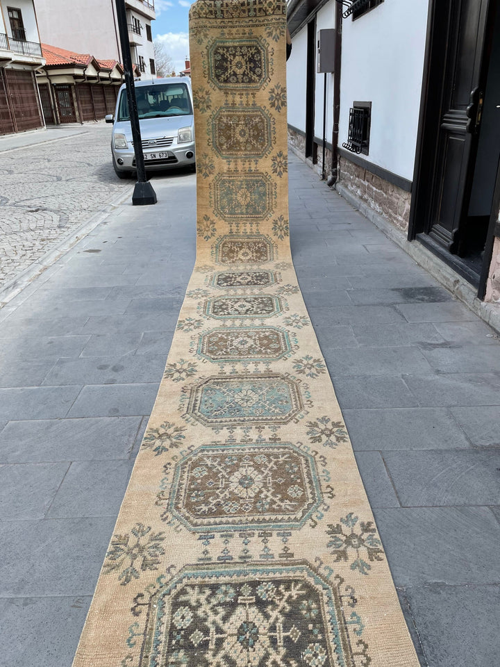Beige Turkish Runner Rug 2' 9" x 20' 9" Hand-Knotted detail