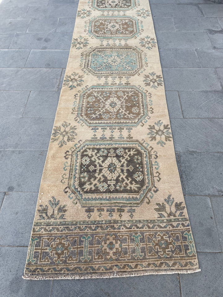 Beige Turkish Runner Rug 2' 9" x 20' 9" Hand-Knotted pattern