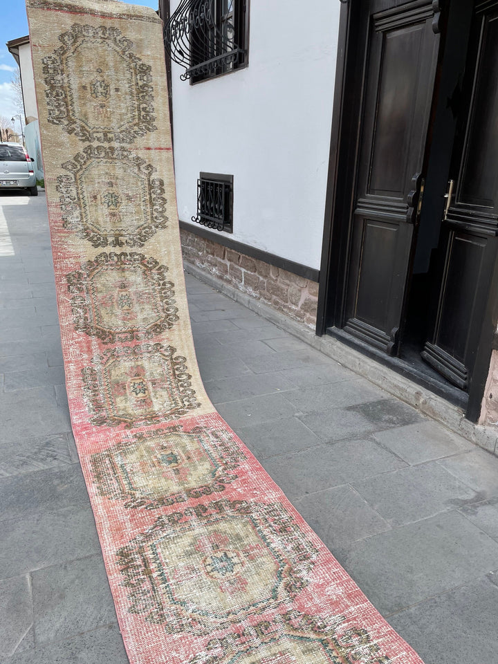 Beige Turkish Runner Rug 2' 6" x 18' 7" Hand-Knotted detail