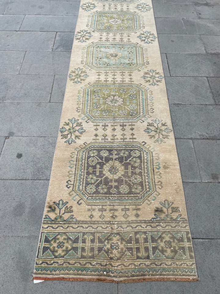 Beige Turkish Runner Rug 2' 6" x 20' 2" Hand-Knotted border