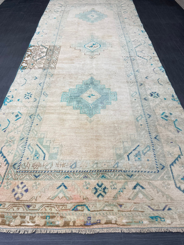 Beige Turkish Runner Rug 4' 6" x 11' 8" Hand-Knotted detail