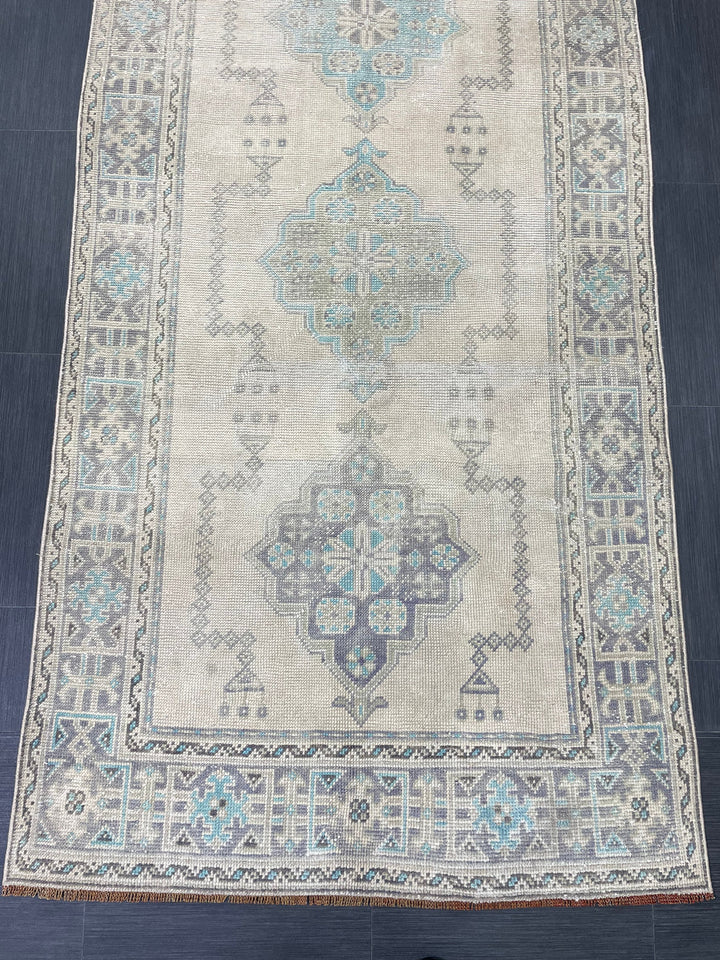 Beige Turkish Runner Rug 3' 11" x 11' 7" Hand-Knotted pattern