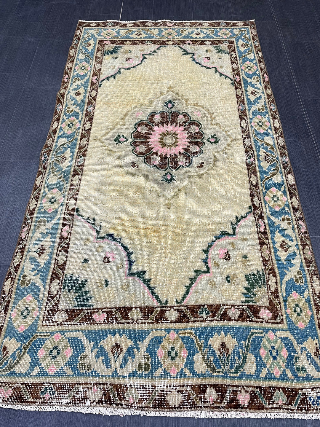 Beige Turkish Runner Rug 3' 6" x 6' 9" Hand-Knotted border