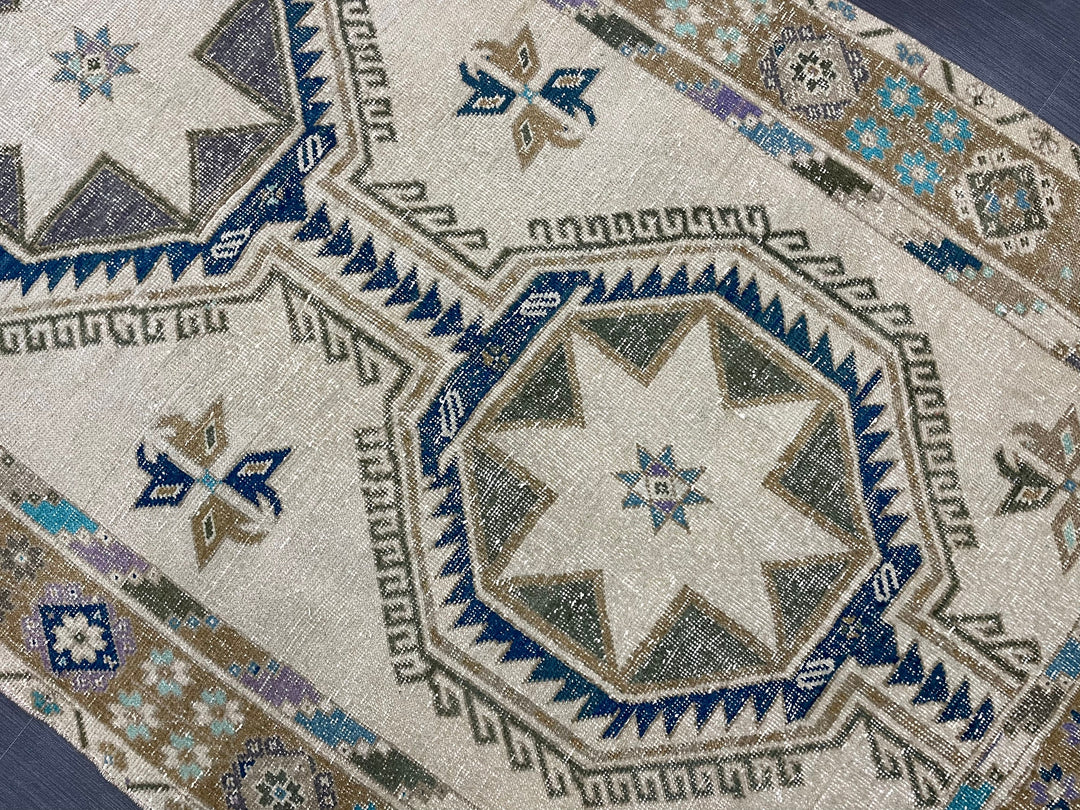 Beige Turkish Runner Rug 4' 8" x 11' 9" Hand-Knotted reverse