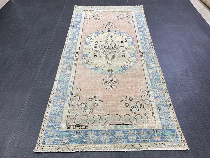 Beige Turkish Runner Rug 3' 2" x 6' 9" Hand-Knotted detail
