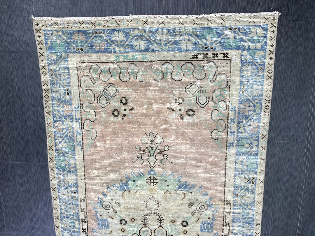 Beige Turkish Runner Rug 3' 2" x 6' 9" Hand-Knotted close-up
