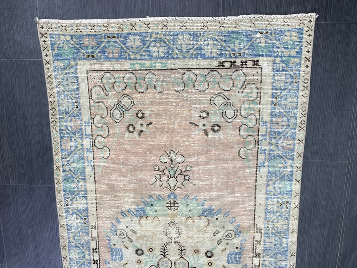Beige Turkish Runner Rug 3' 2" x 6' 9" Hand-Knotted close-up
