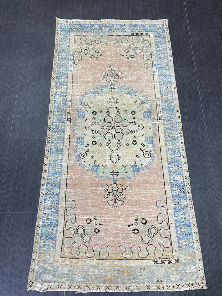 Beige Turkish Runner Rug 3' 2" x 6' 9" Hand-Knotted pattern