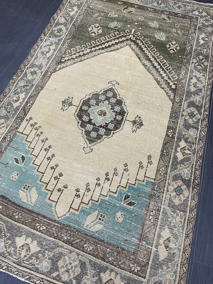 Beige Turkish Runner Rug 3' 9" x 6' 6" Hand-Knotted pattern
