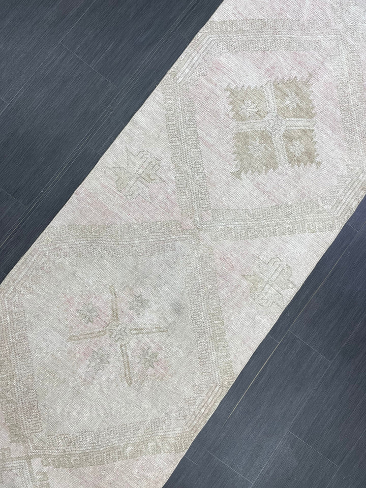 Beige Turkish Runner Rug 2' 8" x 13' 4" Hand-Knotted detail