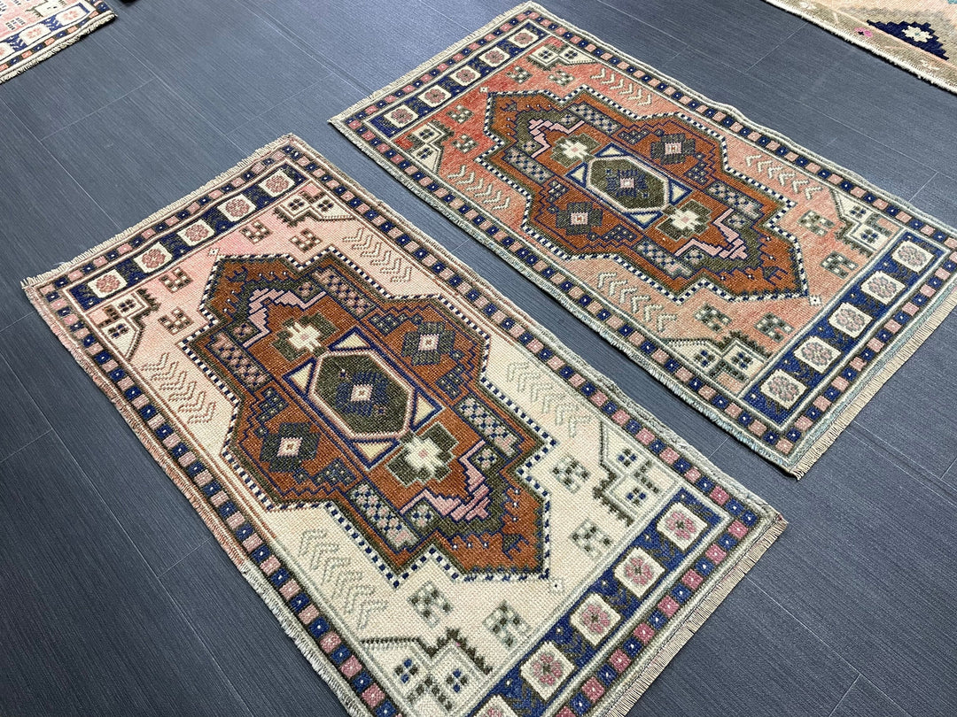 Beige Turkish Runner Rug 1' 8" x 3' 4" Hand-Knotted detail