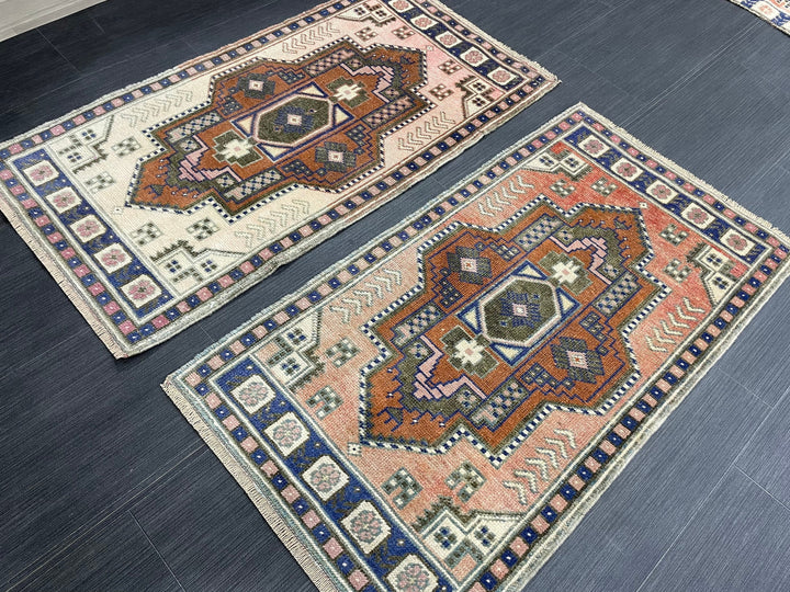 Beige Turkish Runner Rug 1' 8" x 3' 4" Hand-Knotted texture