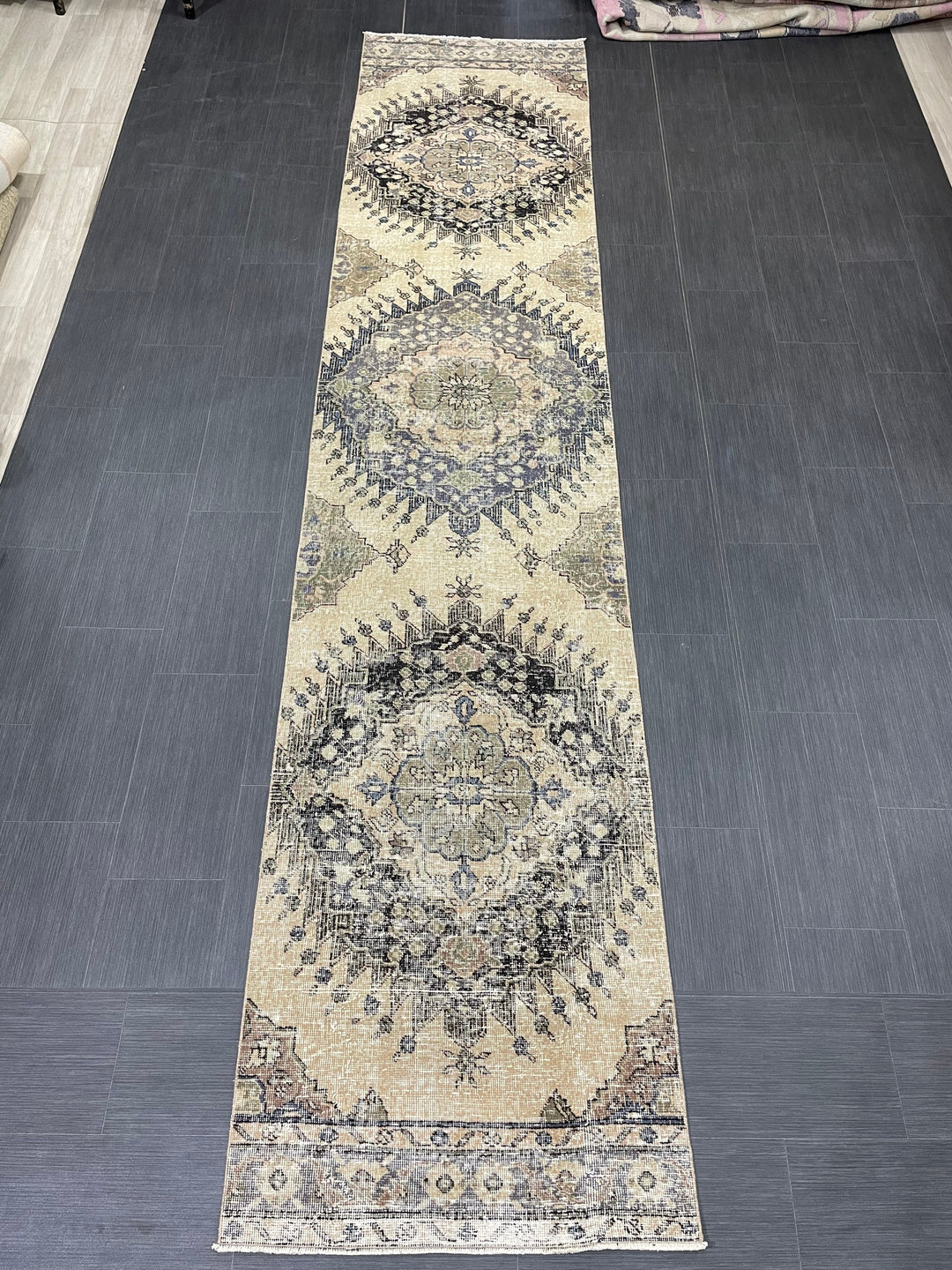 Beige Turkish Runner Rug 2' 9" x 13' 1" Hand-Knotted border