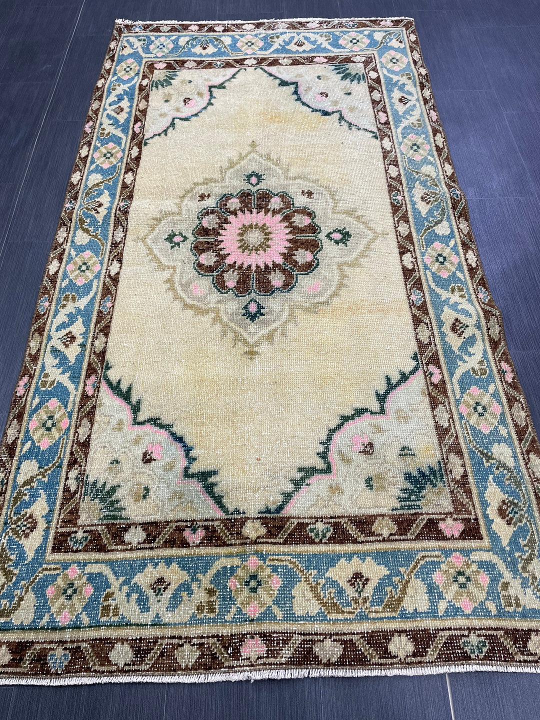 Beige Turkish Runner Rug 3' 6" x 6' 9" Hand-Knotted texture