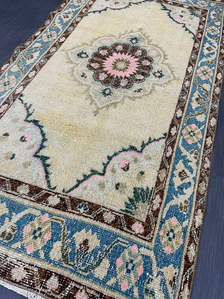 Beige Turkish Runner Rug 3' 6" x 6' 9" Hand-Knotted reverse