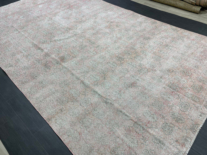 Beige Turkish Oushak Rug 7' 2" x 12' Hand-Knotted pattern