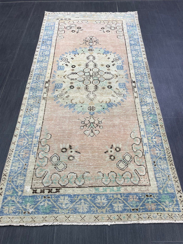 Beige Turkish Runner Rug 3' 2" x 6' 9" Hand-Knotted border