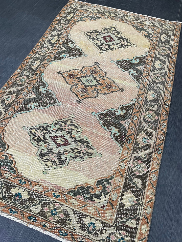 Beige Turkish Runner Rug 3' 9" x 6' 6" Hand-Knotted detail
