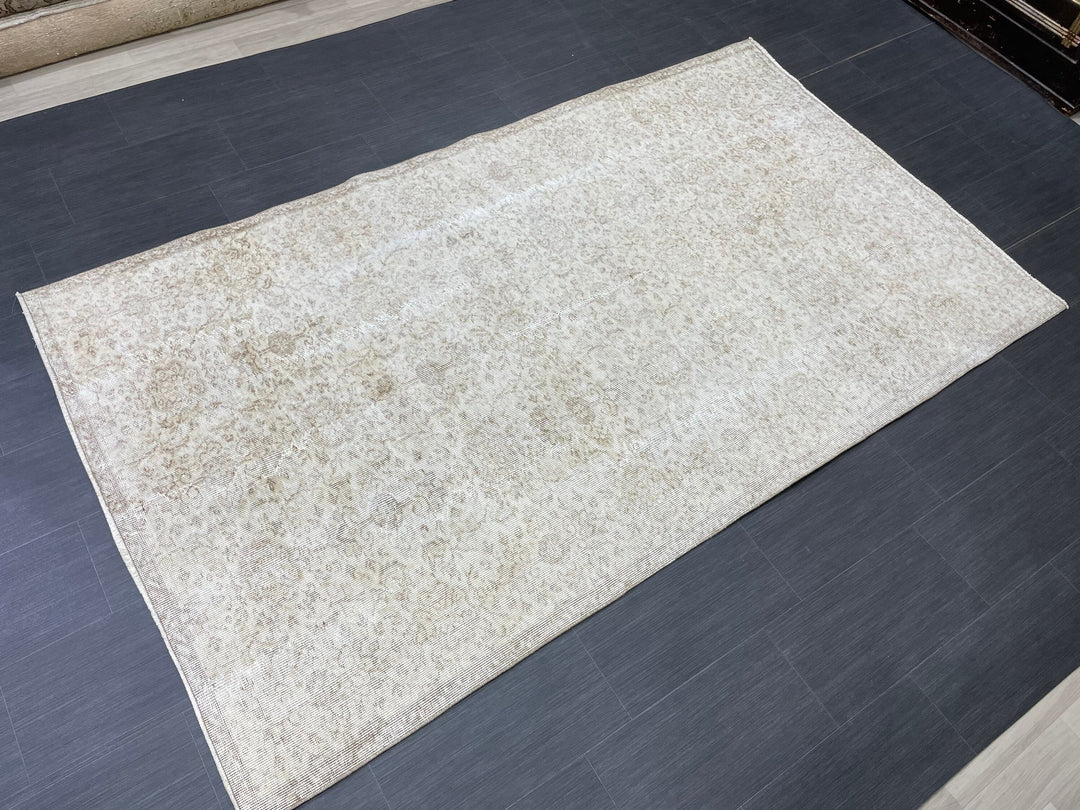 Beige Turkish Runner Rug 4' 11" x 8' 5" Hand-Knotted