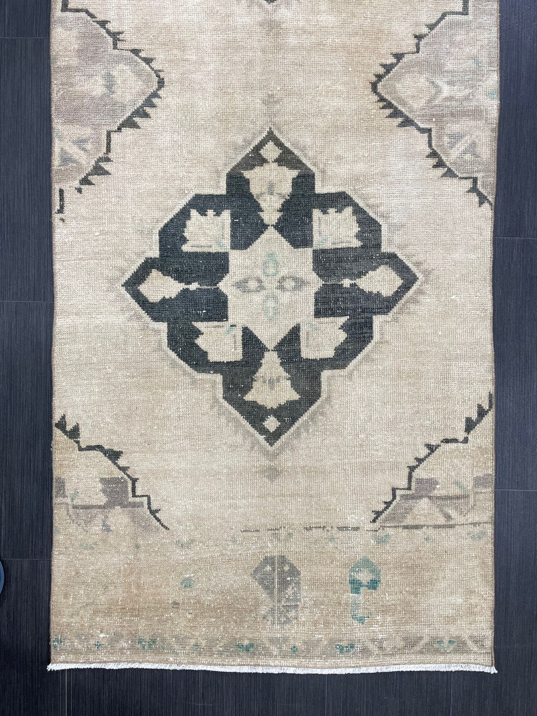 Turkish Runner Rug 2' 9" x 9' 6" Hand-Knotted pattern