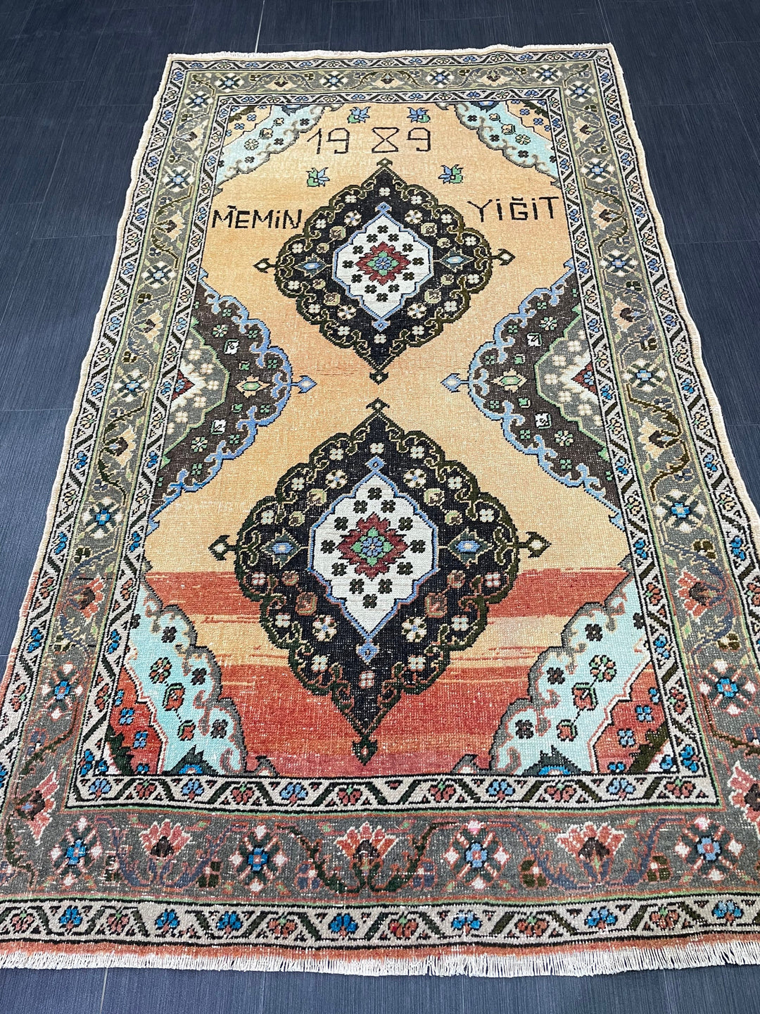 Beige Turkish Oushak Rug 4' x 6' 11" Hand-Knotted border