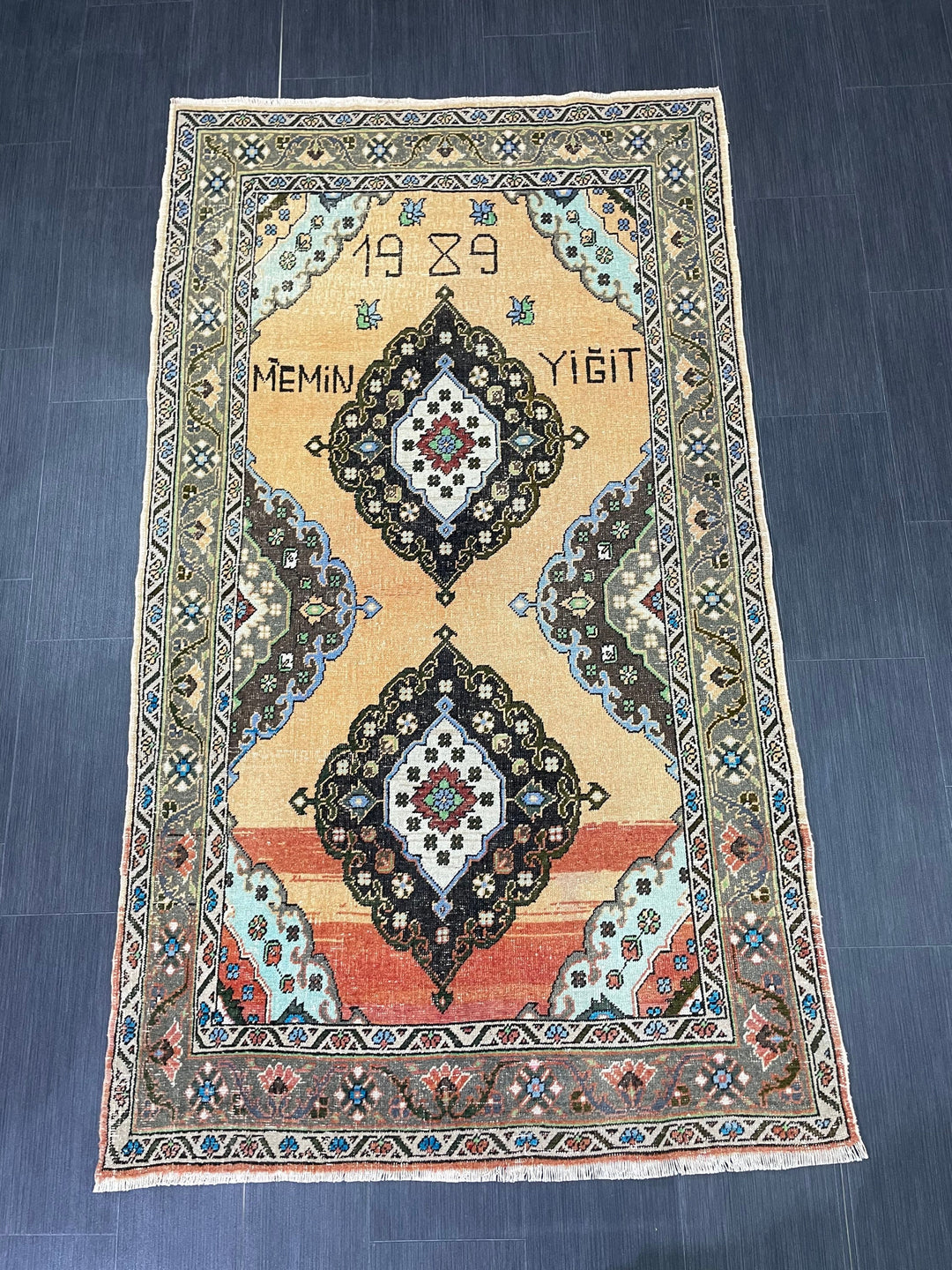 Beige Turkish Oushak Rug 4' x 6' 11" Hand-Knotted texture