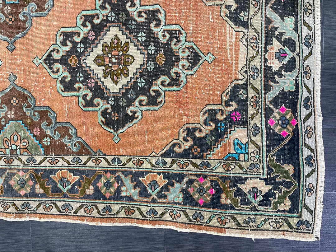 Beige Turkish Oushak Rug 3' 11" x 6' 6" Hand-Knotted close-up
