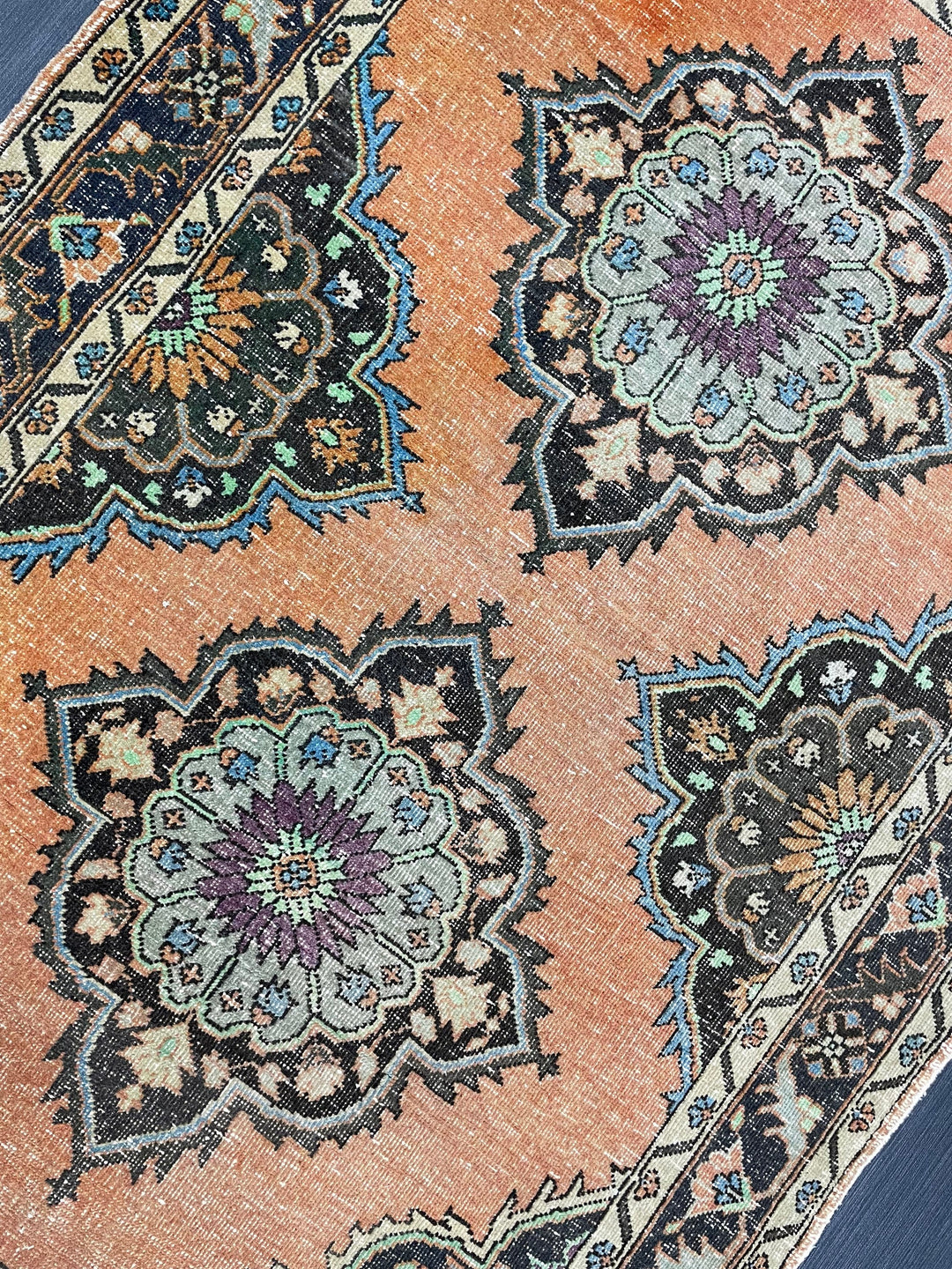Beige Turkish Oushak Rug 4' 2" x 6' 6" Hand-Knotted detail