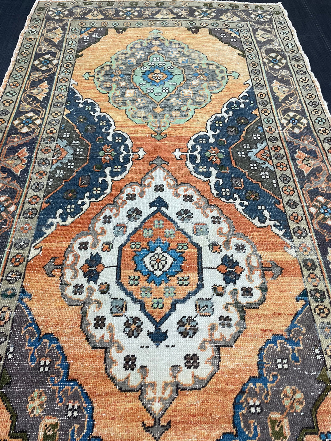 Beige Turkish Oushak Rug 3' 9" x 6' 6" Hand-Knotted border