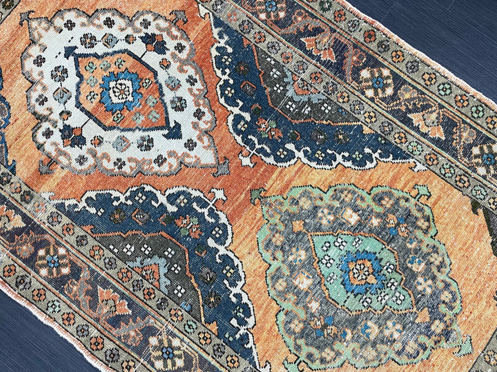Beige Turkish Oushak Rug 3' 9" x 6' 6" Hand-Knotted detail