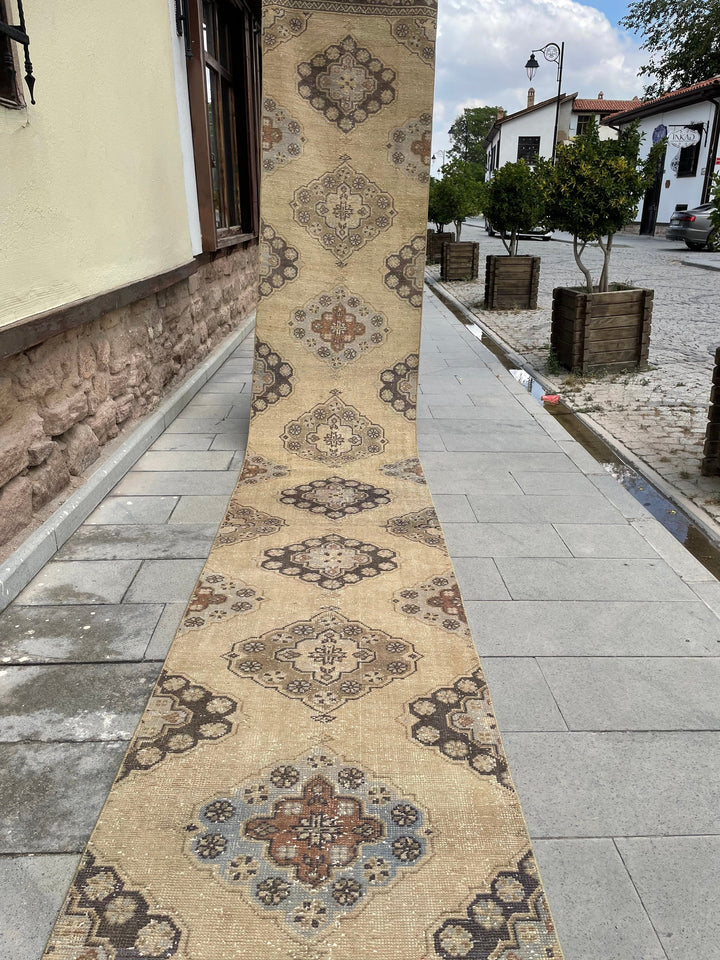 Beige Turkish Runner Rug 2' 9" x 21' 4" Hand-Knotted detail