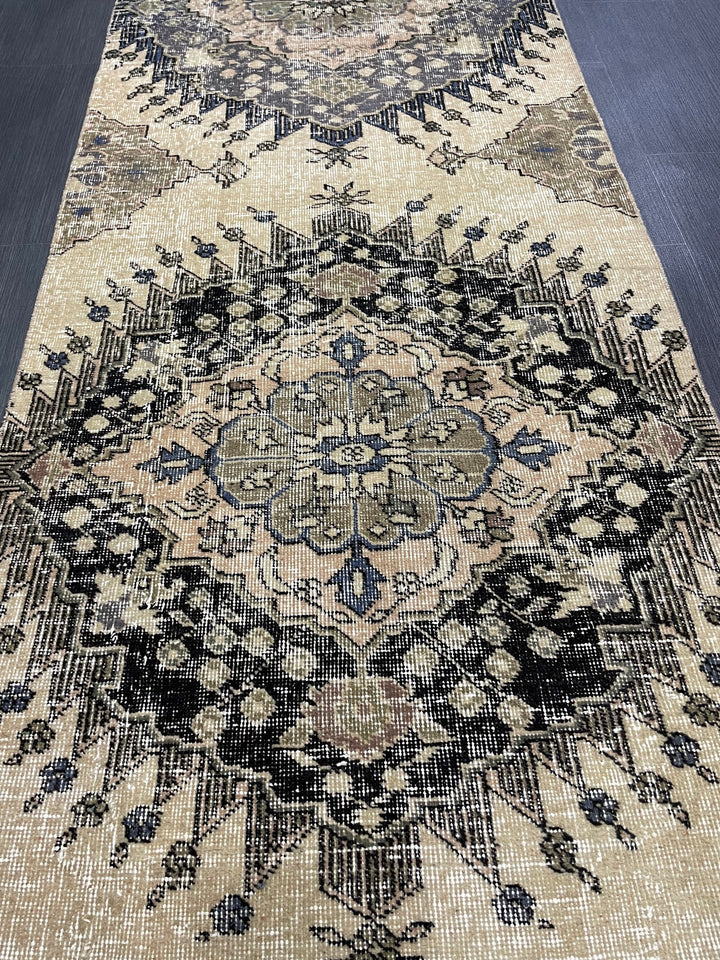 Beige Turkish Runner Rug 2' 9" x 13' 1" Hand-Knotted pattern
