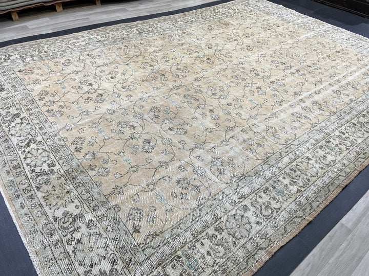 Beige Turkish Oushak Rug 8' 9" x 12' 7" Hand-Knotted | No. WR20628