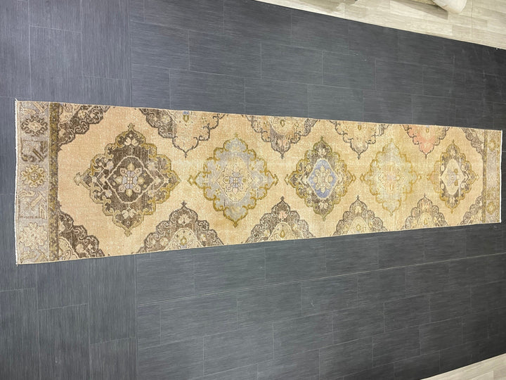 Beige Turkish Runner Rug 2' 10" x 12' 10" Hand-Knotted border