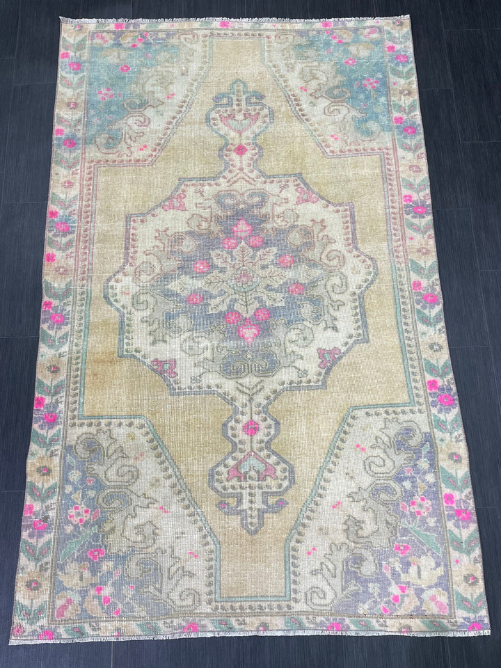 Beige Turkish Runner Rug 4' 6" x 7' 1" Hand-Knotted close-up